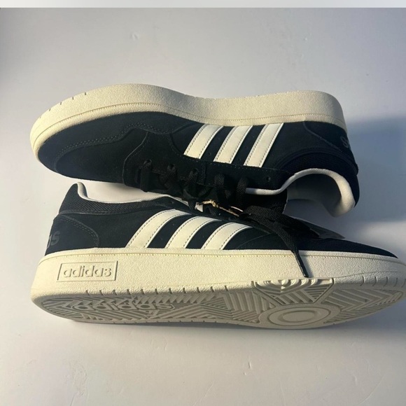 Adidas Men's Black and White Sneakers - Picture 1 of 2